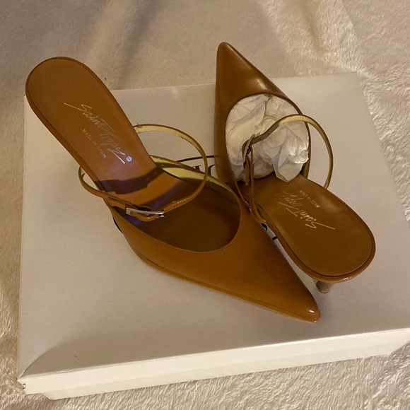 Made in Spain beautiful brown brand new never been worn - Picture 1 of 5